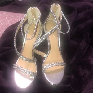 Jewel Badgley Mischka "suzy" Gold Metal Wedge Heels Sz 8.New